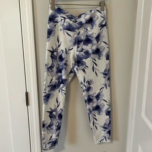 Blue and white floral leggings in size Large